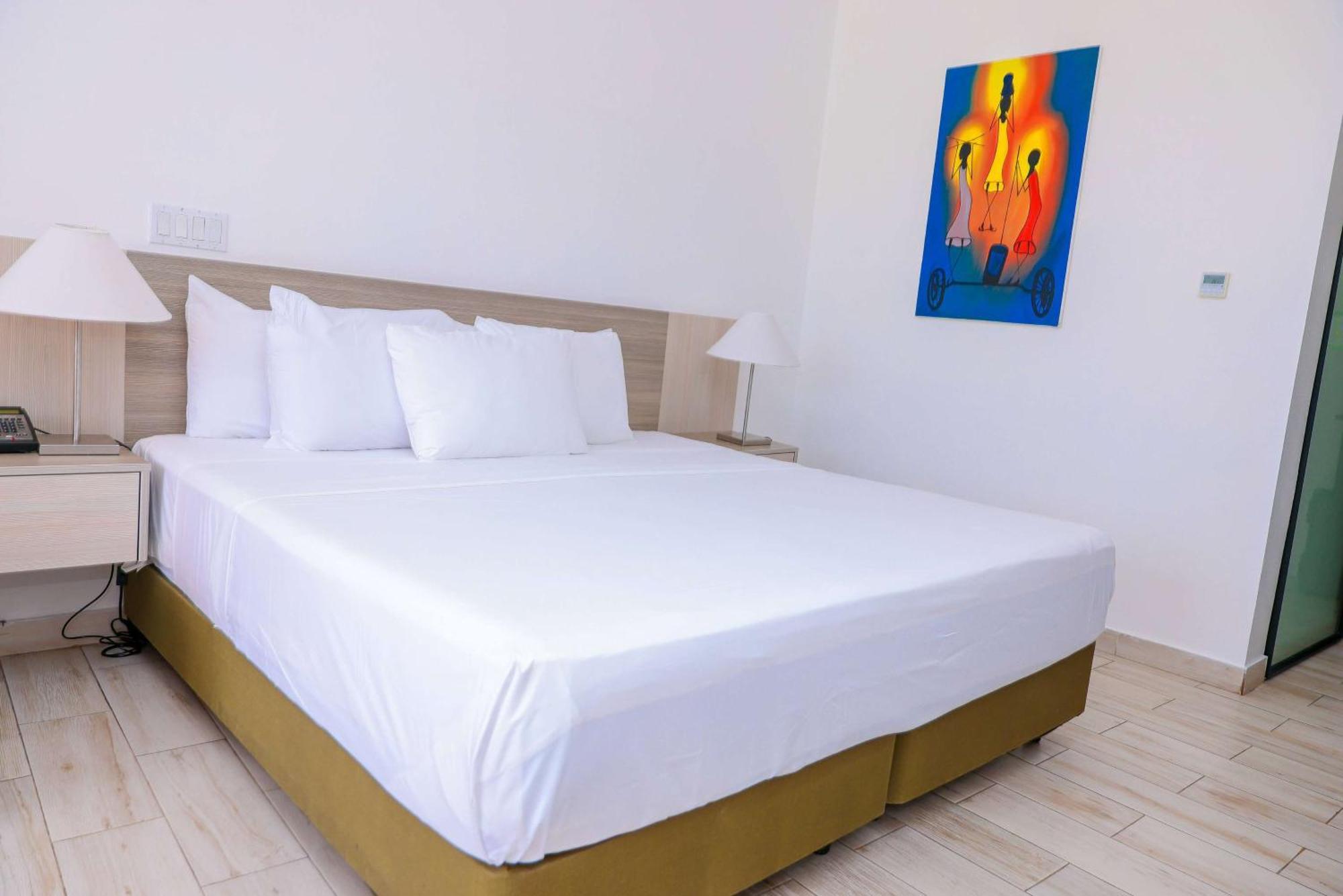Grand Decameron Cornwall Beach, A Trademark All-Inclusive Resort Montego Bay Exterior photo