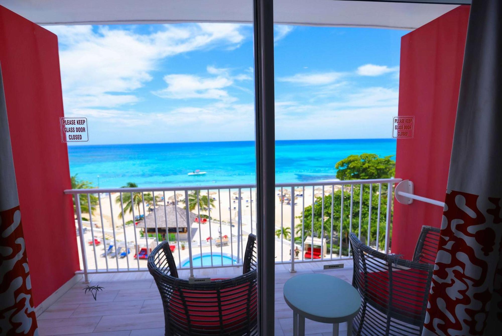 Grand Decameron Cornwall Beach, A Trademark All-Inclusive Resort Montego Bay Exterior photo