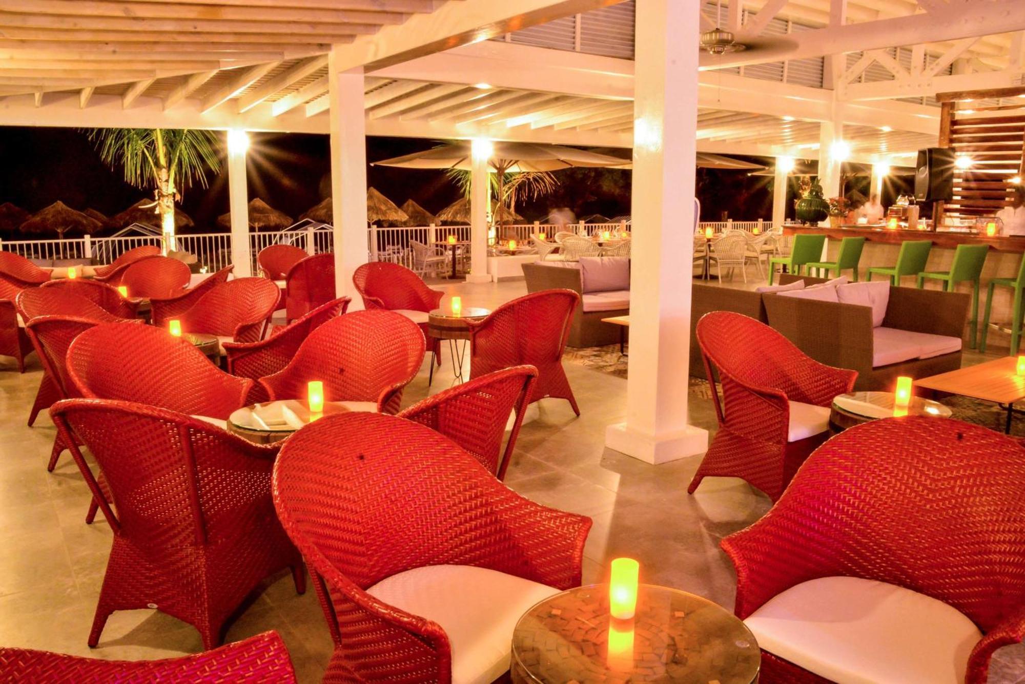 Grand Decameron Cornwall Beach, A Trademark All-Inclusive Resort Montego Bay Exterior photo
