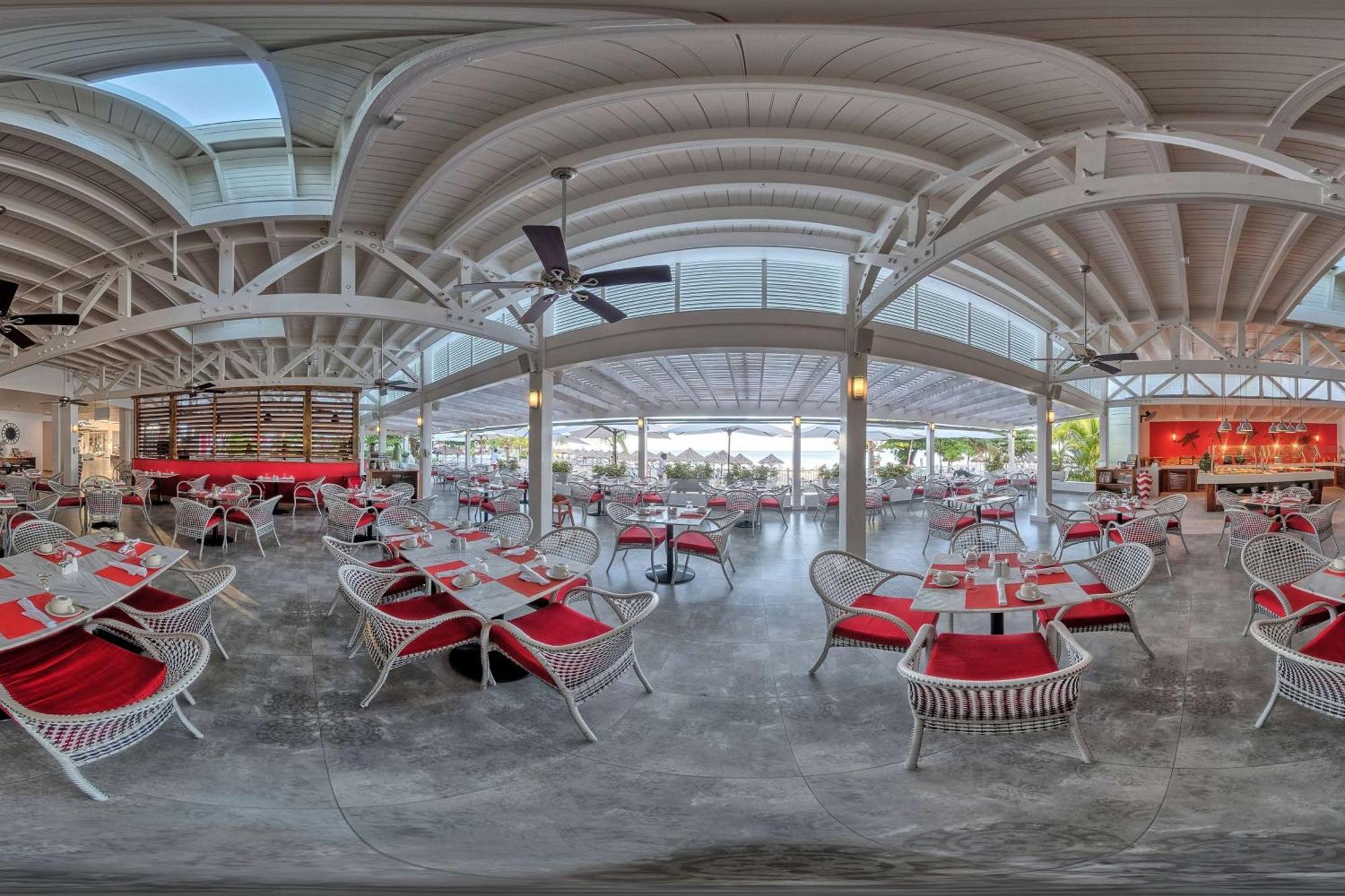 Grand Decameron Cornwall Beach, A Trademark All-Inclusive Resort Montego Bay Exterior photo