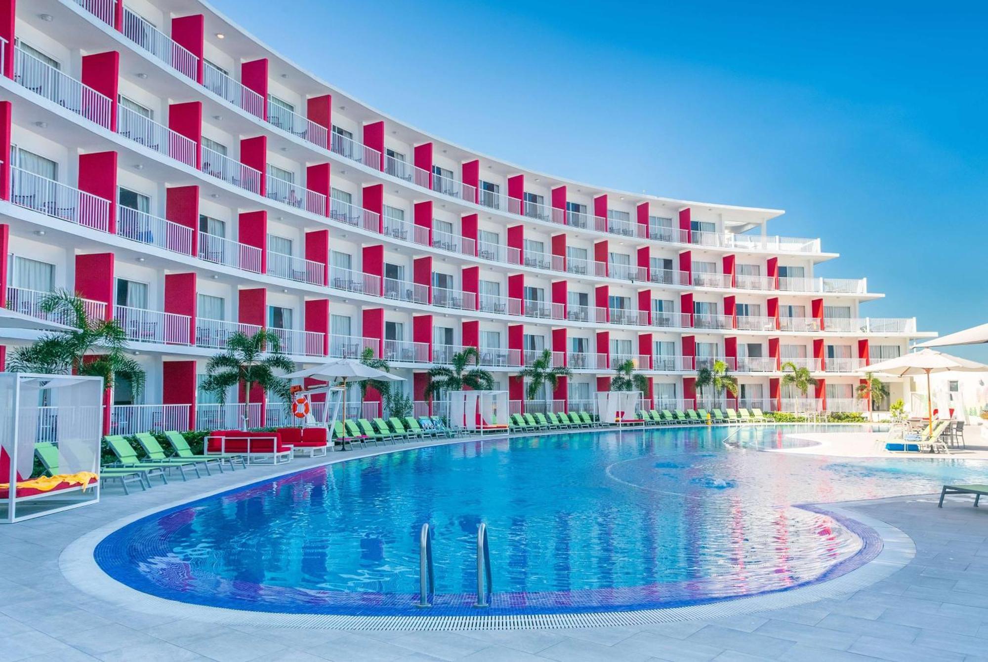 Grand Decameron Cornwall Beach, A Trademark All-Inclusive Resort Montego Bay Exterior photo