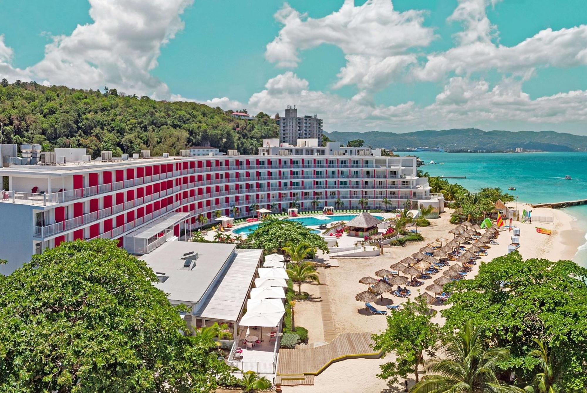 Grand Decameron Cornwall Beach, A Trademark All-Inclusive Resort Montego Bay Exterior photo