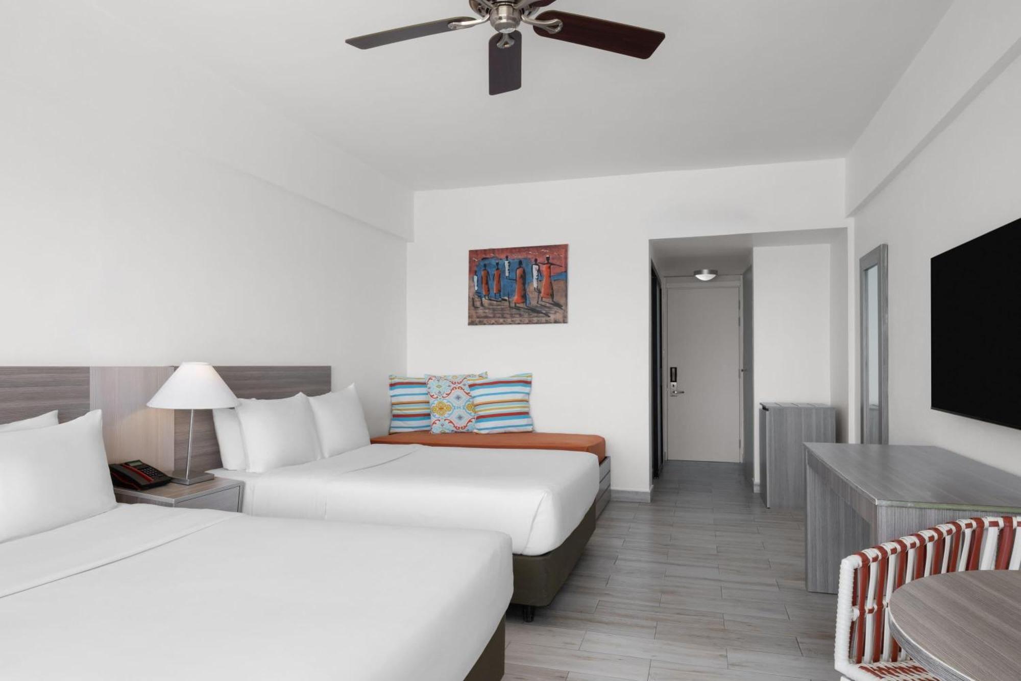 Grand Decameron Cornwall Beach, A Trademark All-Inclusive Resort Montego Bay Exterior photo