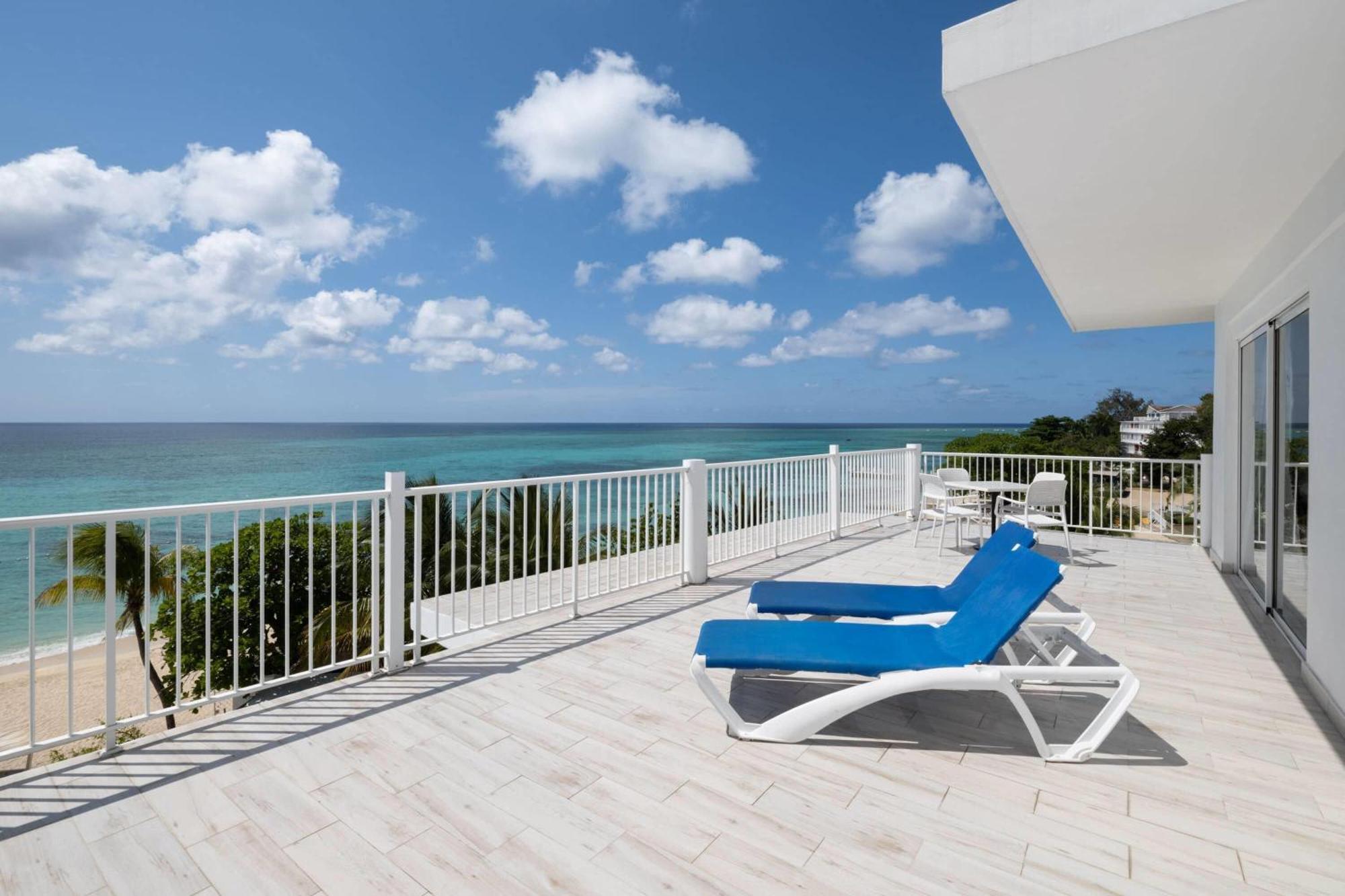 Grand Decameron Cornwall Beach, A Trademark All-Inclusive Resort Montego Bay Exterior photo