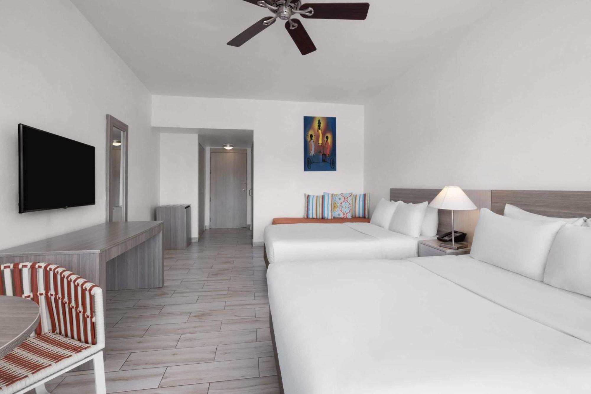 Grand Decameron Cornwall Beach, A Trademark All-Inclusive Resort Montego Bay Exterior photo