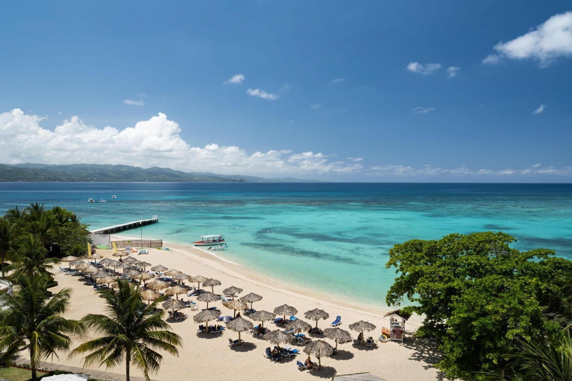 Grand Decameron Cornwall Beach, A Trademark All-Inclusive Resort Montego Bay Exterior photo